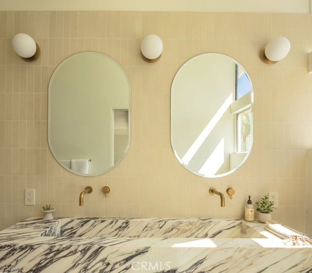 MLS #OC25222492 image #9