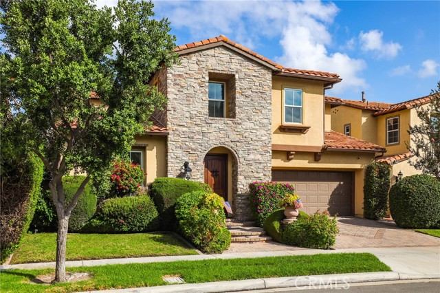 MLS #OC25222504 image #0