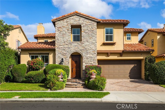 MLS #OC25222504 image #1