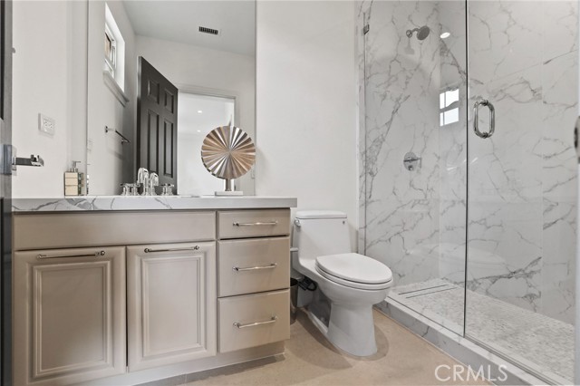 MLS #OC25222504 image #35