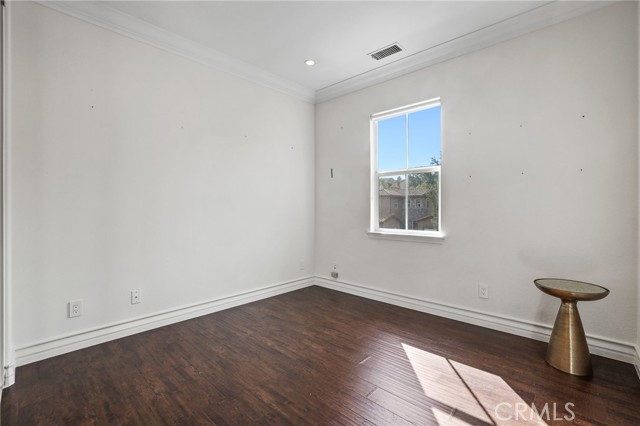 MLS #OC25222504 image #36