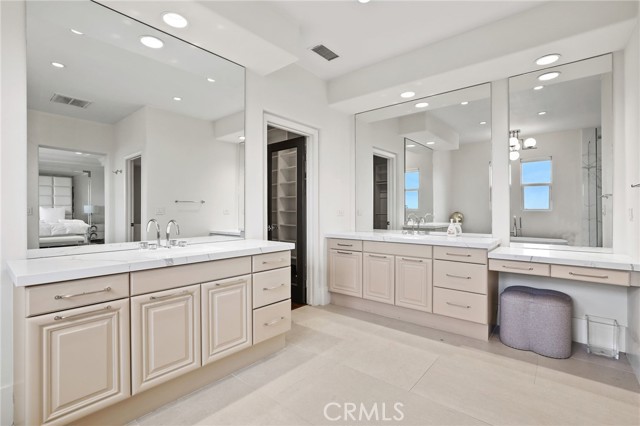 MLS #OC25222504 image #45