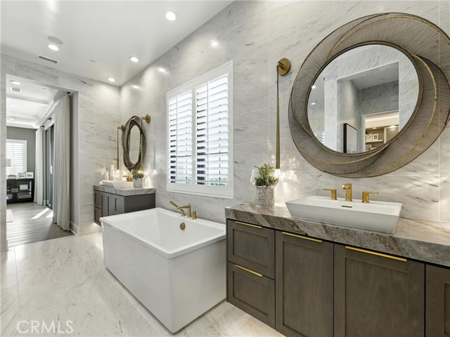 MLS #OC25222555 image #42