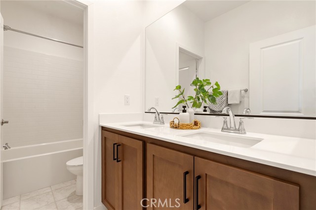 MLS #OC25222588 image #18