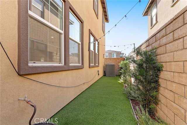 MLS #OC25222588 image #29