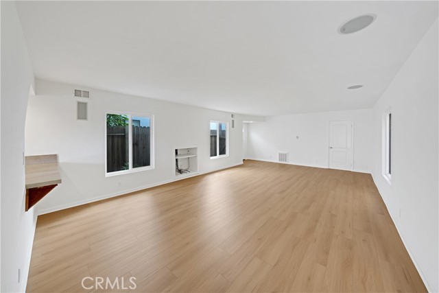MLS #OC25222659 image #12