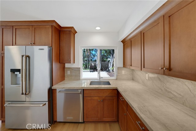MLS #OC25222659 image #16
