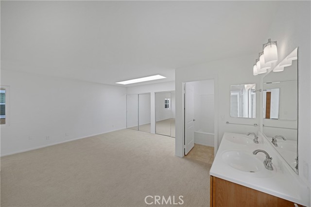 MLS #OC25222659 image #23