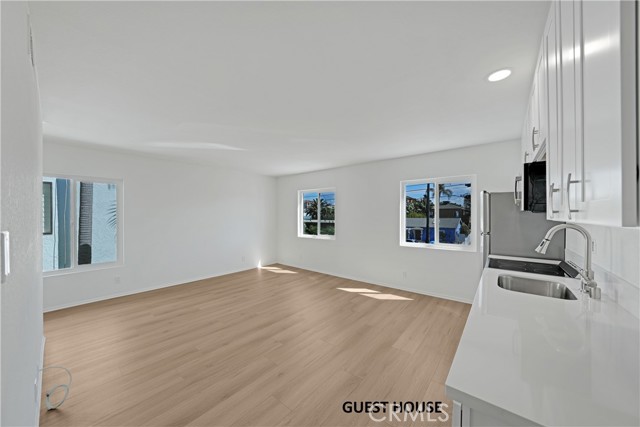 MLS #OC25222659 image #38
