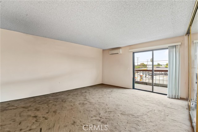 MLS #OC25222730 image #14