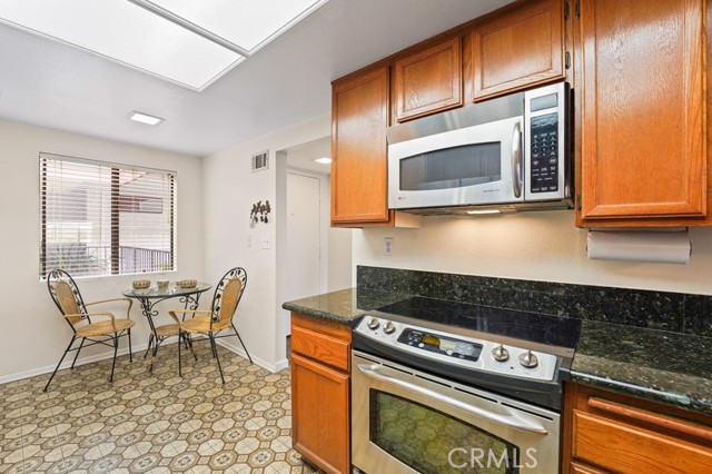 MLS #OC25222730 image #5