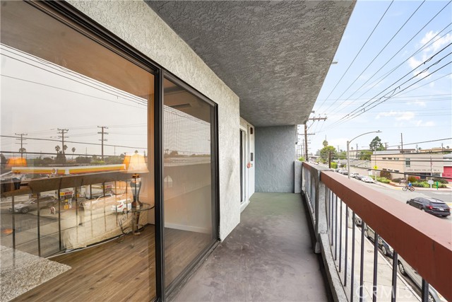 MLS #OC25222730 image #9