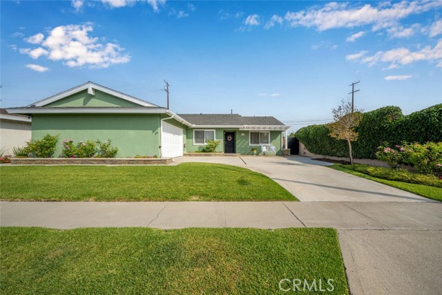 MLS #OC25222740 image #1