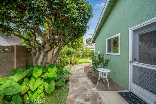 MLS #OC25222740 image #38