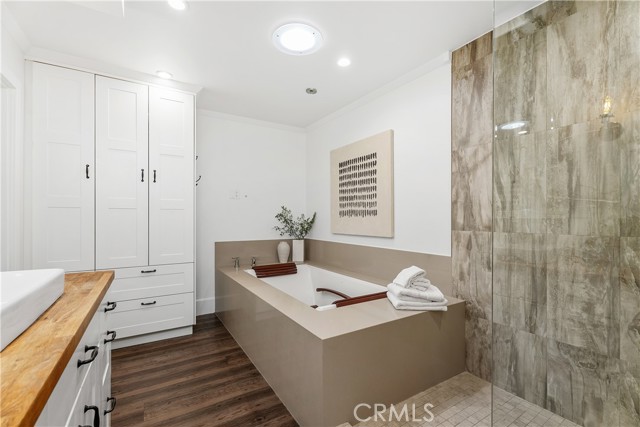 MLS #OC25222756 image #20