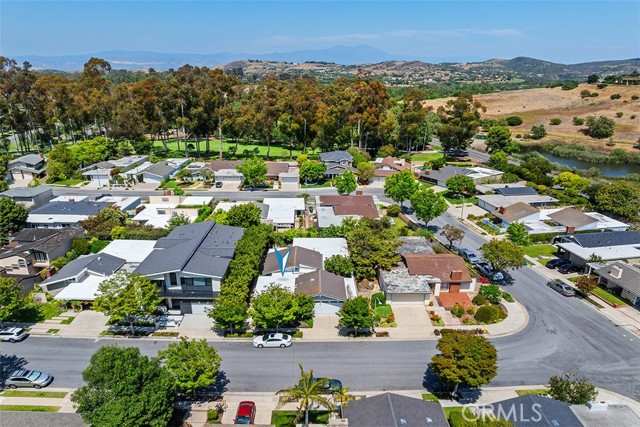 MLS #OC25222756 image #27