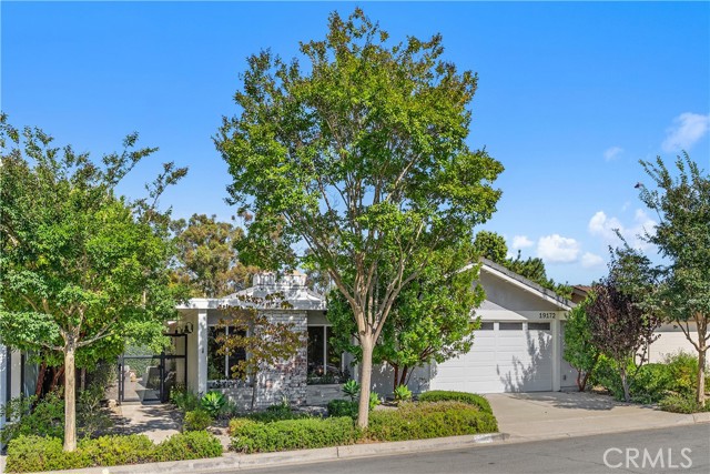 MLS #OC25222756 image #33