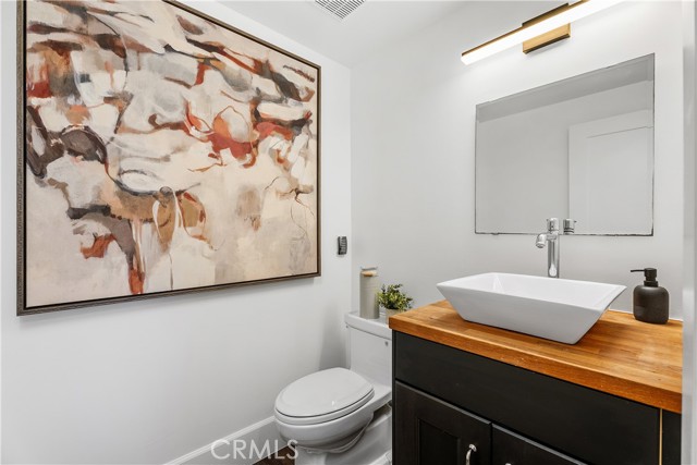 MLS #OC25222756 image #9