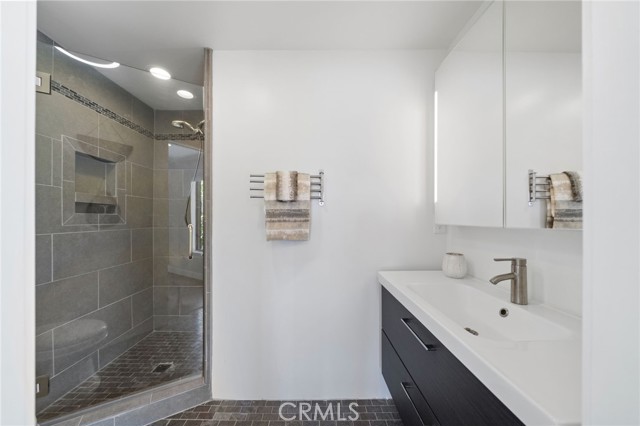 MLS #OC25222801 img 24