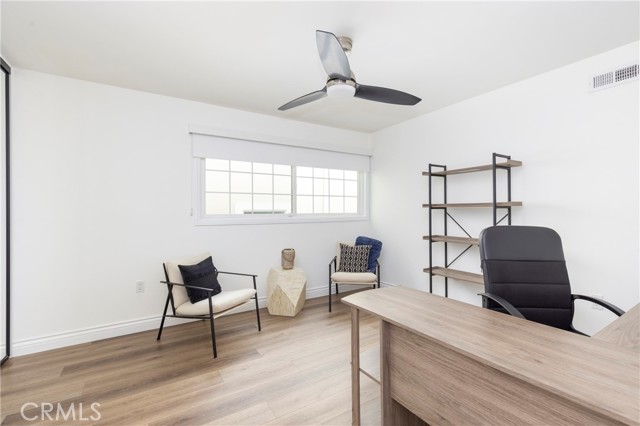 MLS #OC25223019 image #6