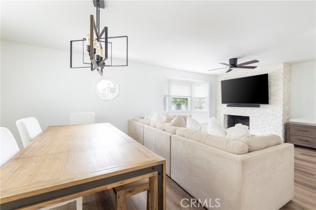 MLS #OC25223019 image #9