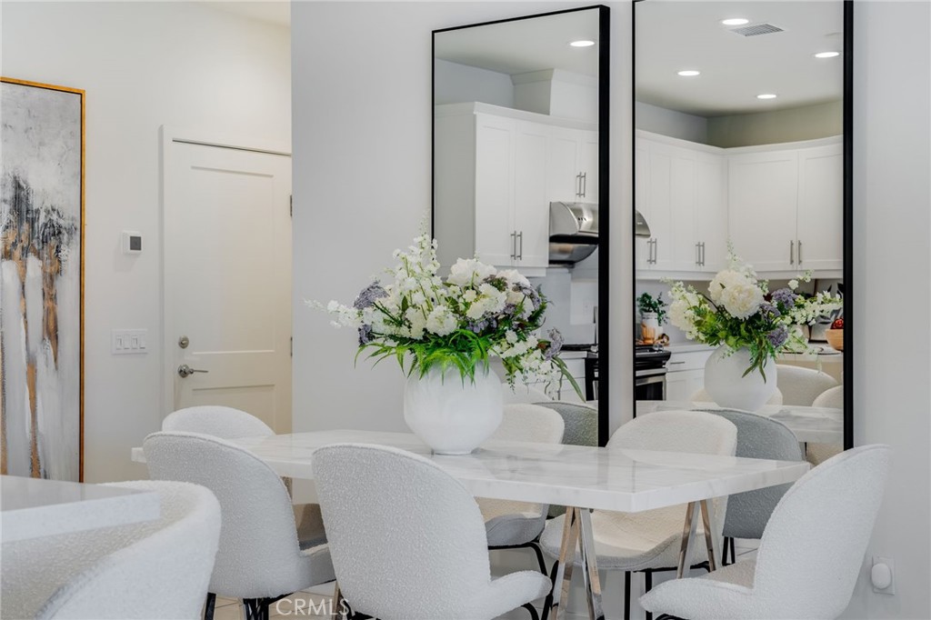 MLS #OC25223142 image #17