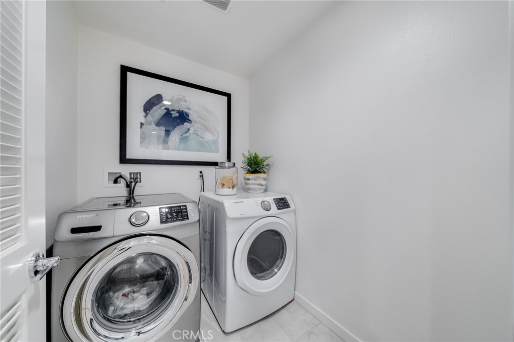 MLS #OC25223142 image #19