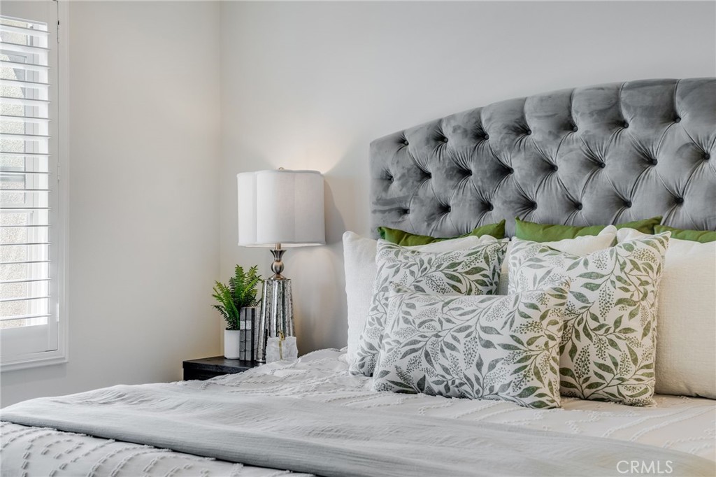 MLS #OC25223142 image #23