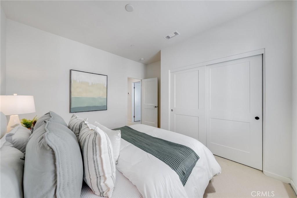 MLS #OC25223142 image #24