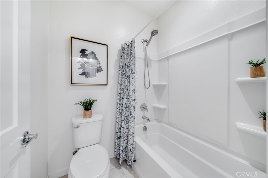 MLS #OC25223142 image #28