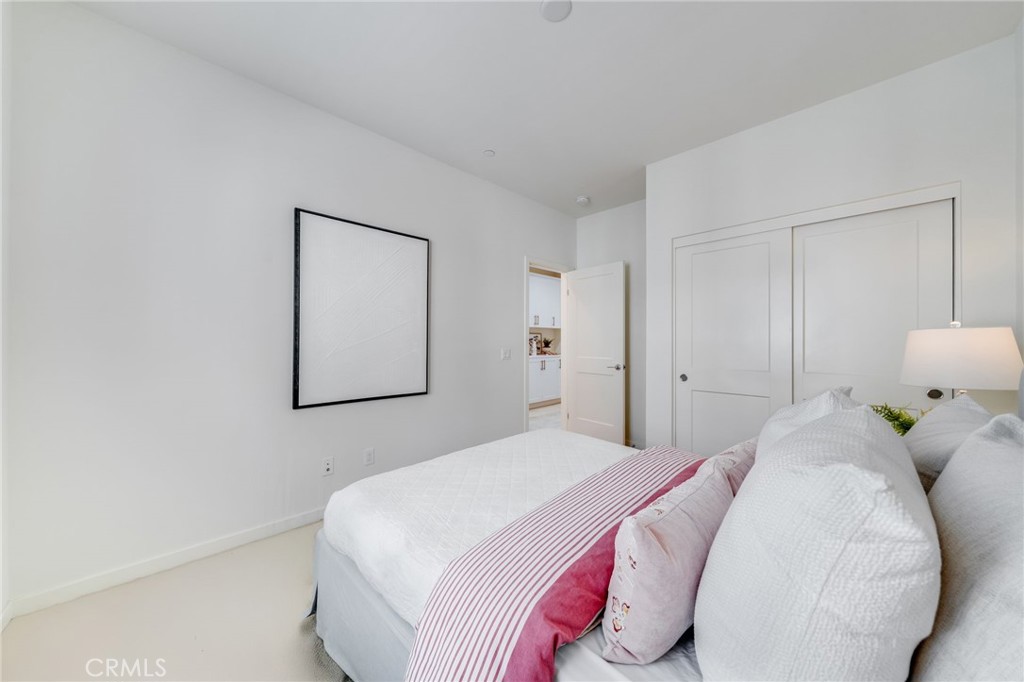 MLS #OC25223142 image #30