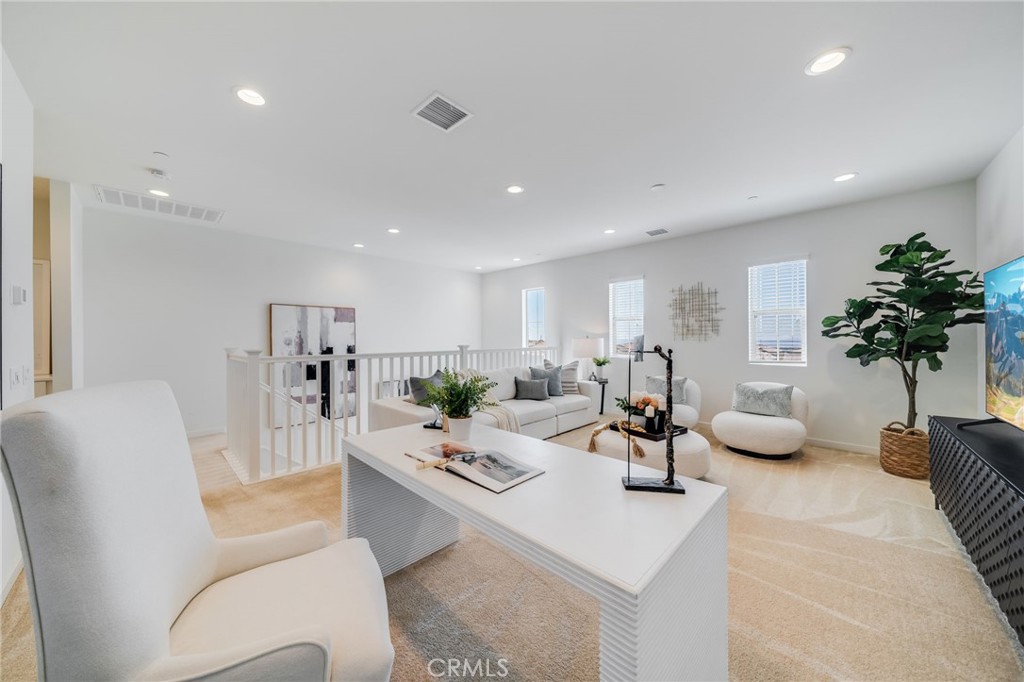 MLS #OC25223142 image #36