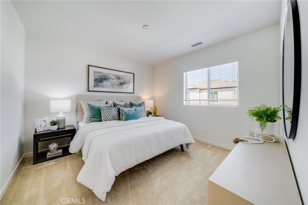 MLS #OC25223142 image #38