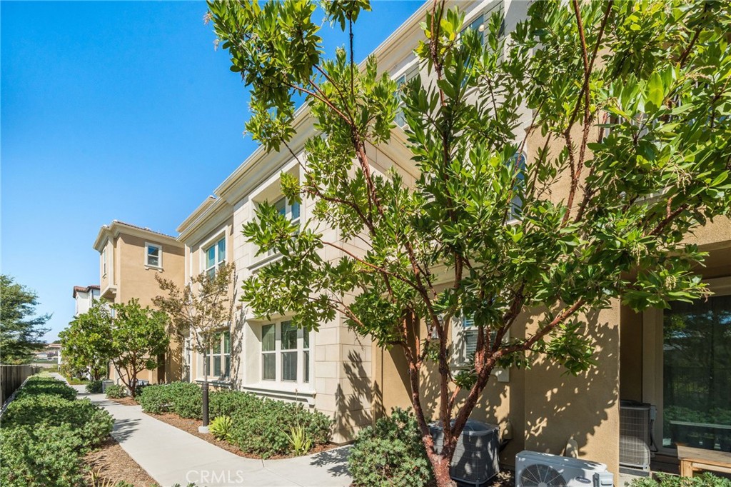 MLS #OC25223142 image #44