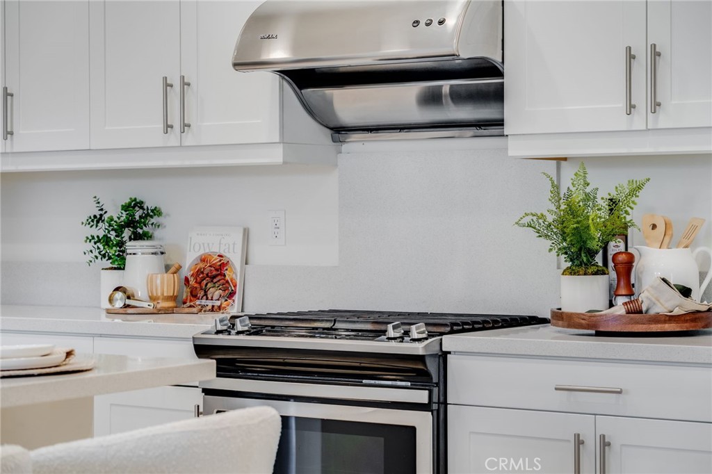 MLS #OC25223142 image #8