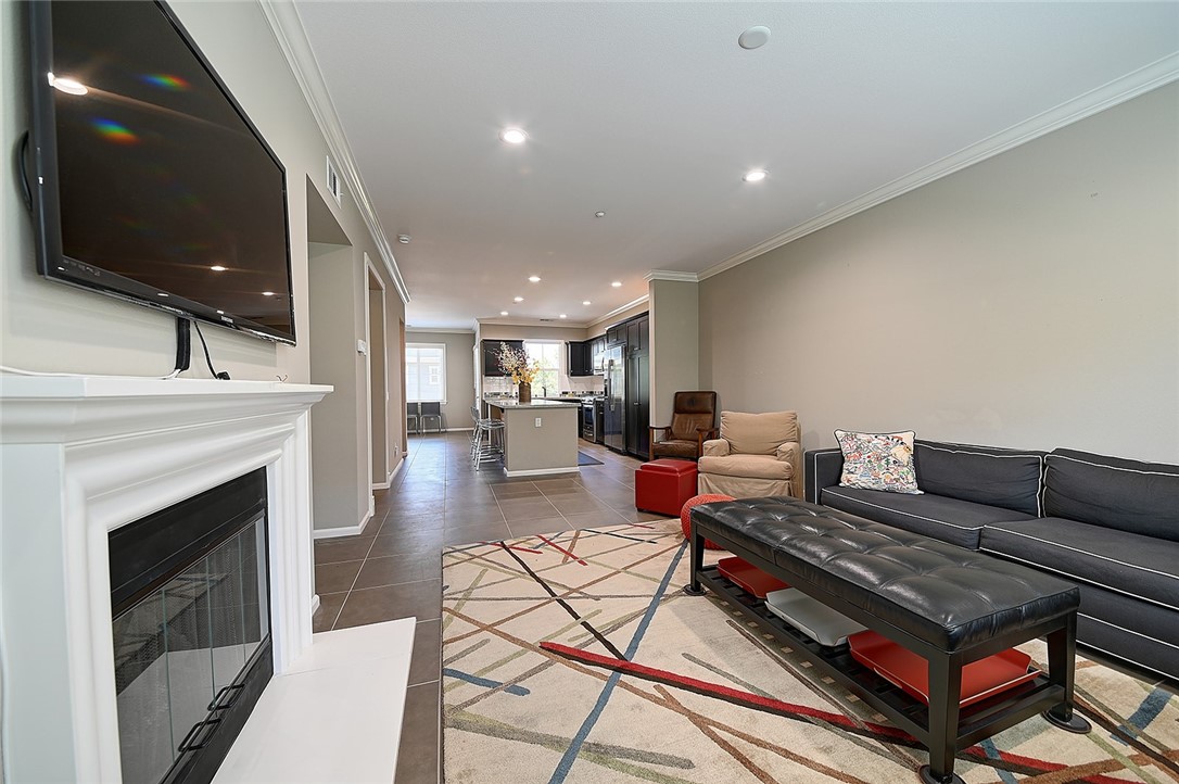 MLS #OC25223299 image #10