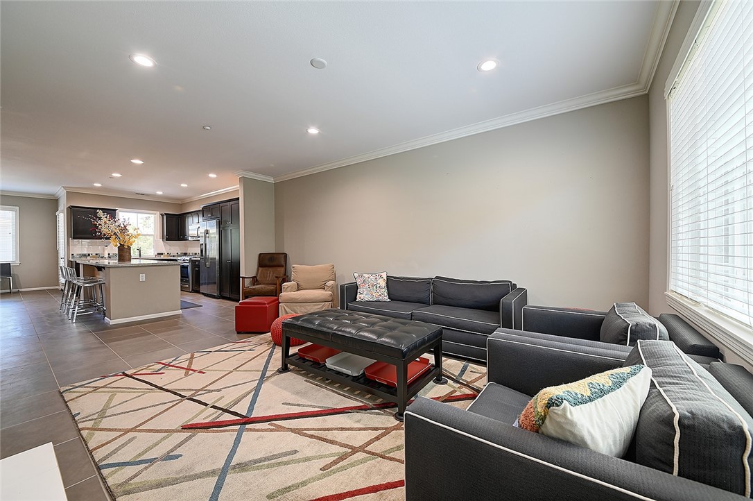 MLS #OC25223299 image #11