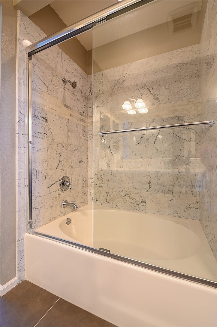 MLS #OC25223299 image #23