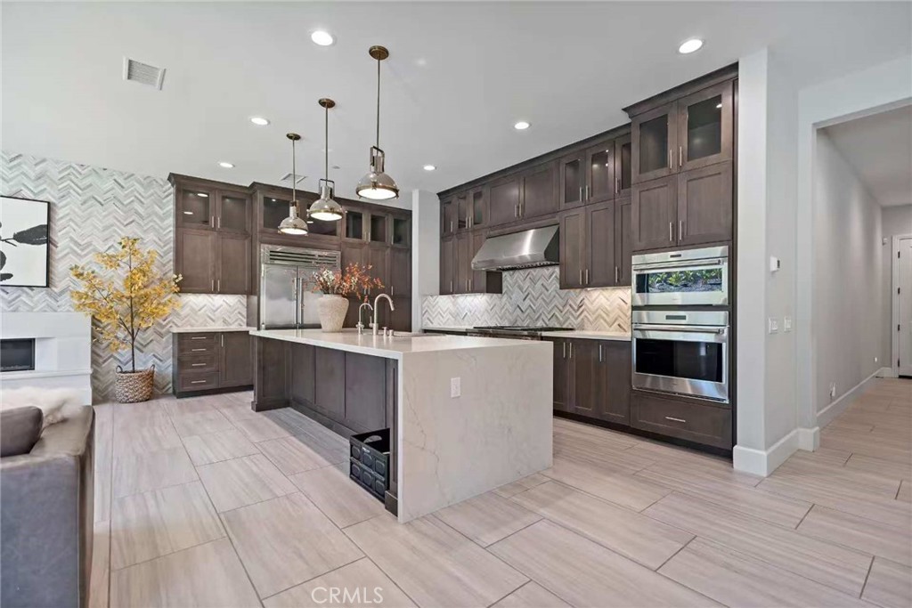 MLS #OC25223381 image #11