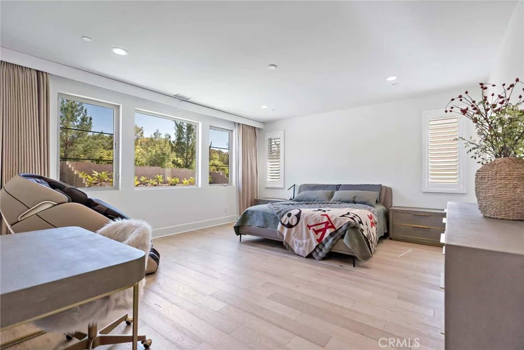 MLS #OC25223381 image #13