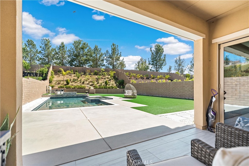 MLS #OC25223381 image #3