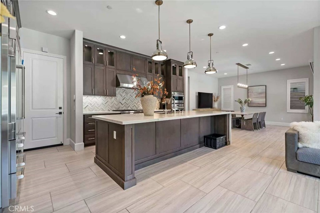 MLS #OC25223381 image #6