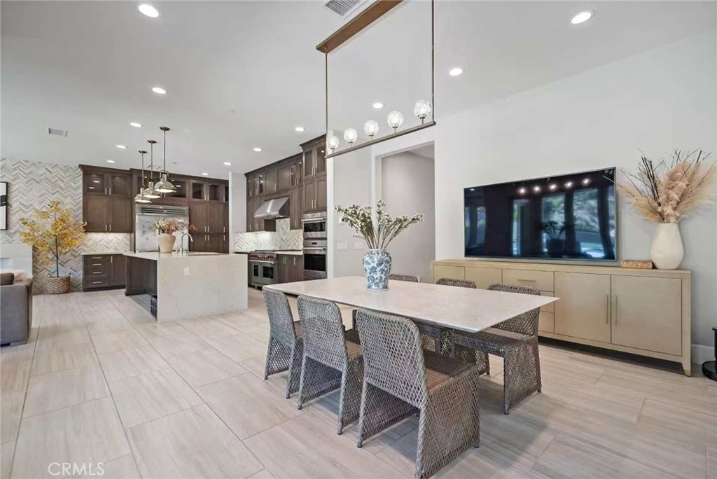 MLS #OC25223381 image #7