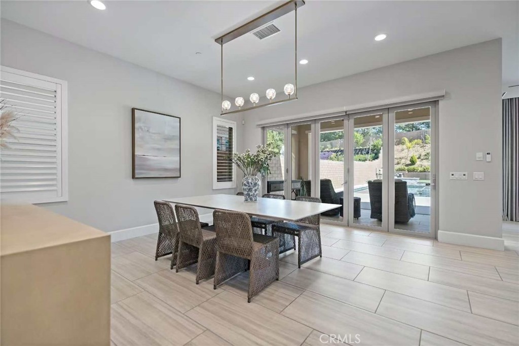 MLS #OC25223381 image #8