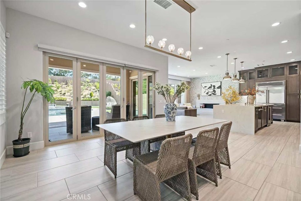 MLS #OC25223381 image #9