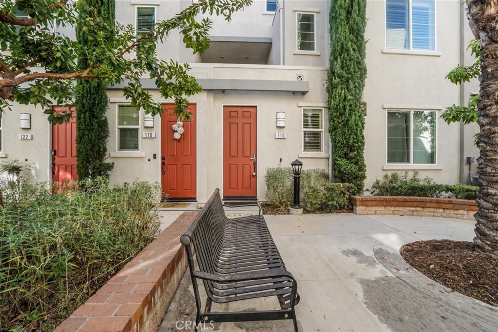 MLS #OC25223431 image #0