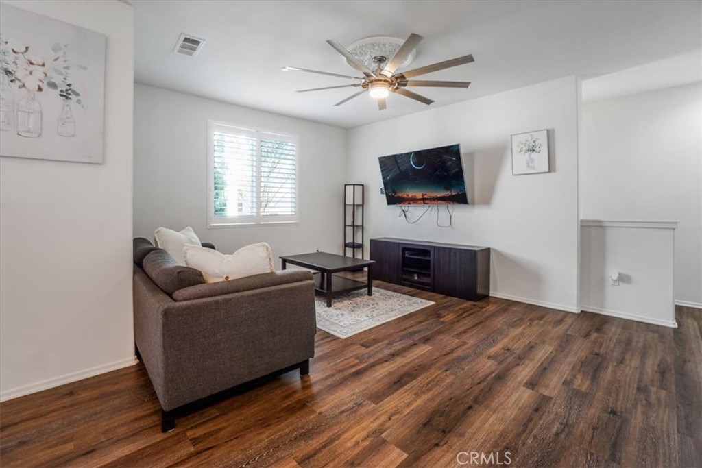 MLS #OC25223431 image #11