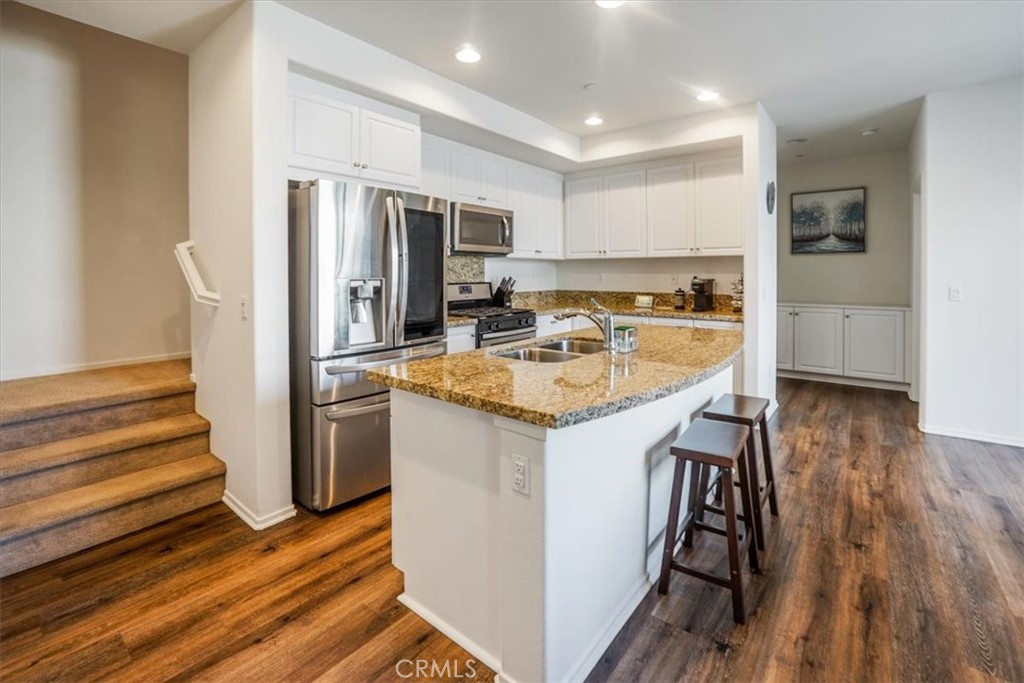 MLS #OC25223431 image #2