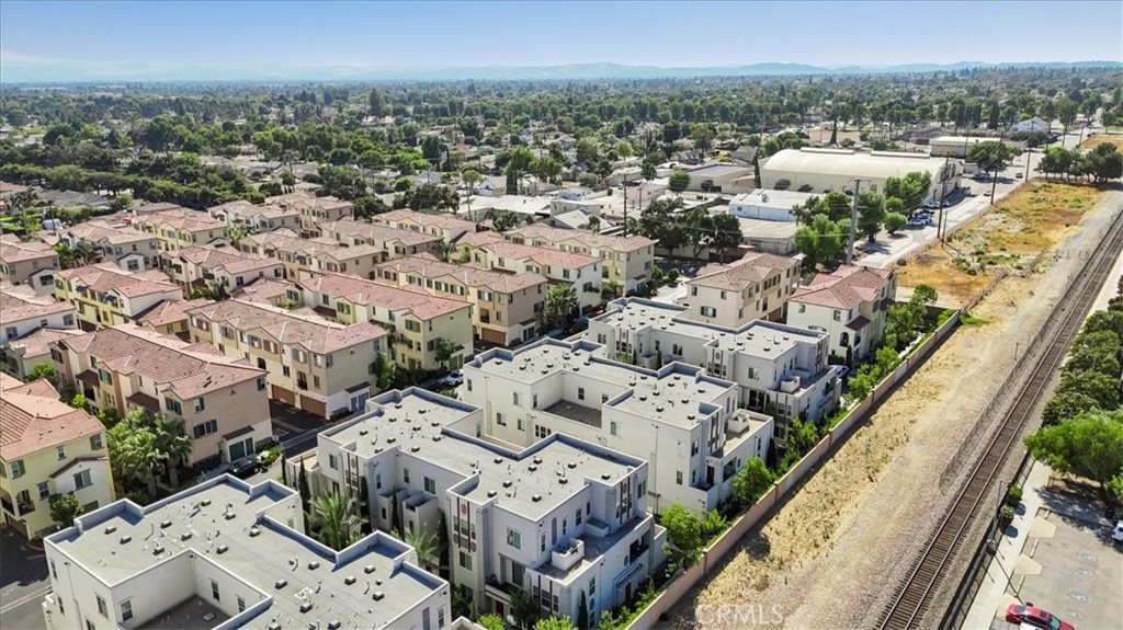 MLS #OC25223431 image #44