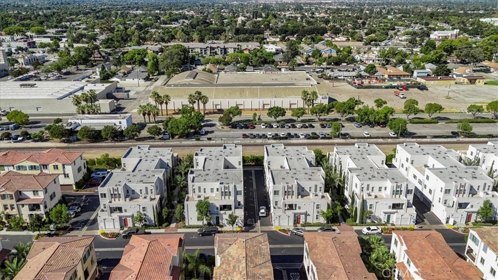 MLS #OC25223431 image #45